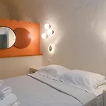 Naos * Vóthon
