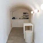 Naos
